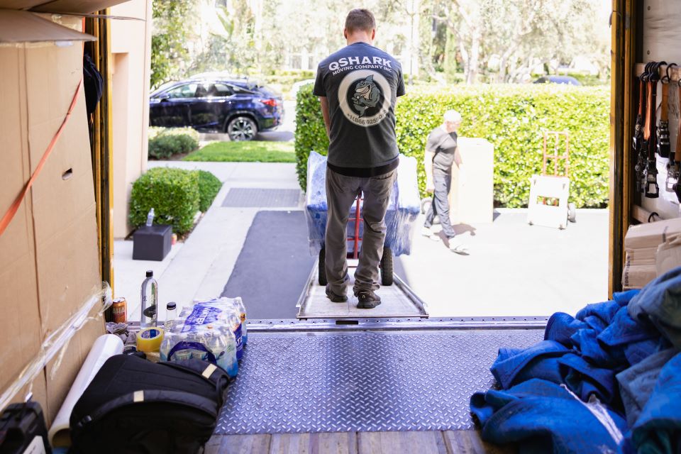 north hollywood qshark moving company