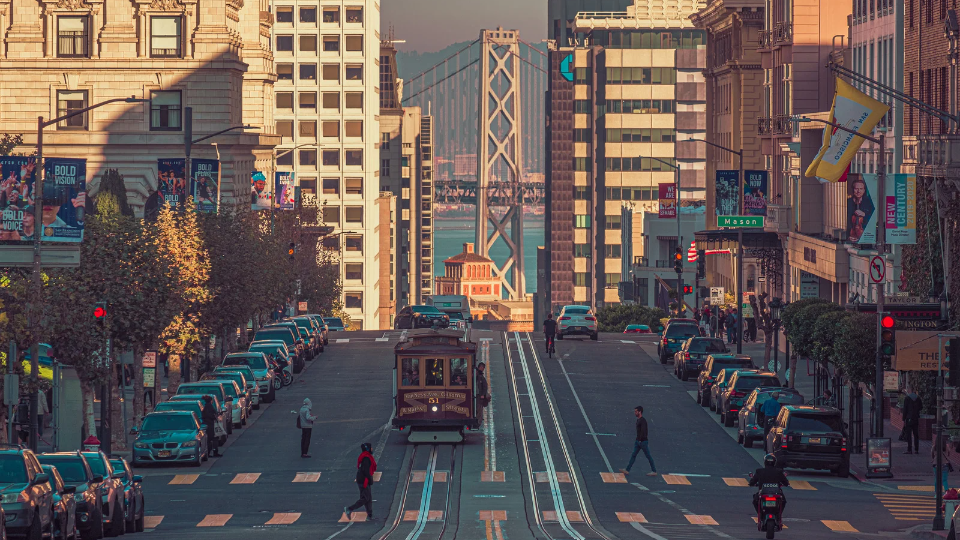 a picture of san francisco when moving to los angeles