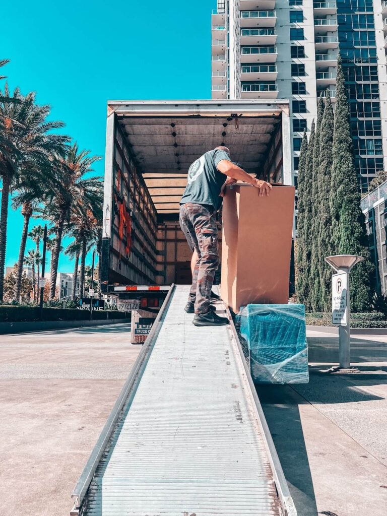 Moving Company in Redlands