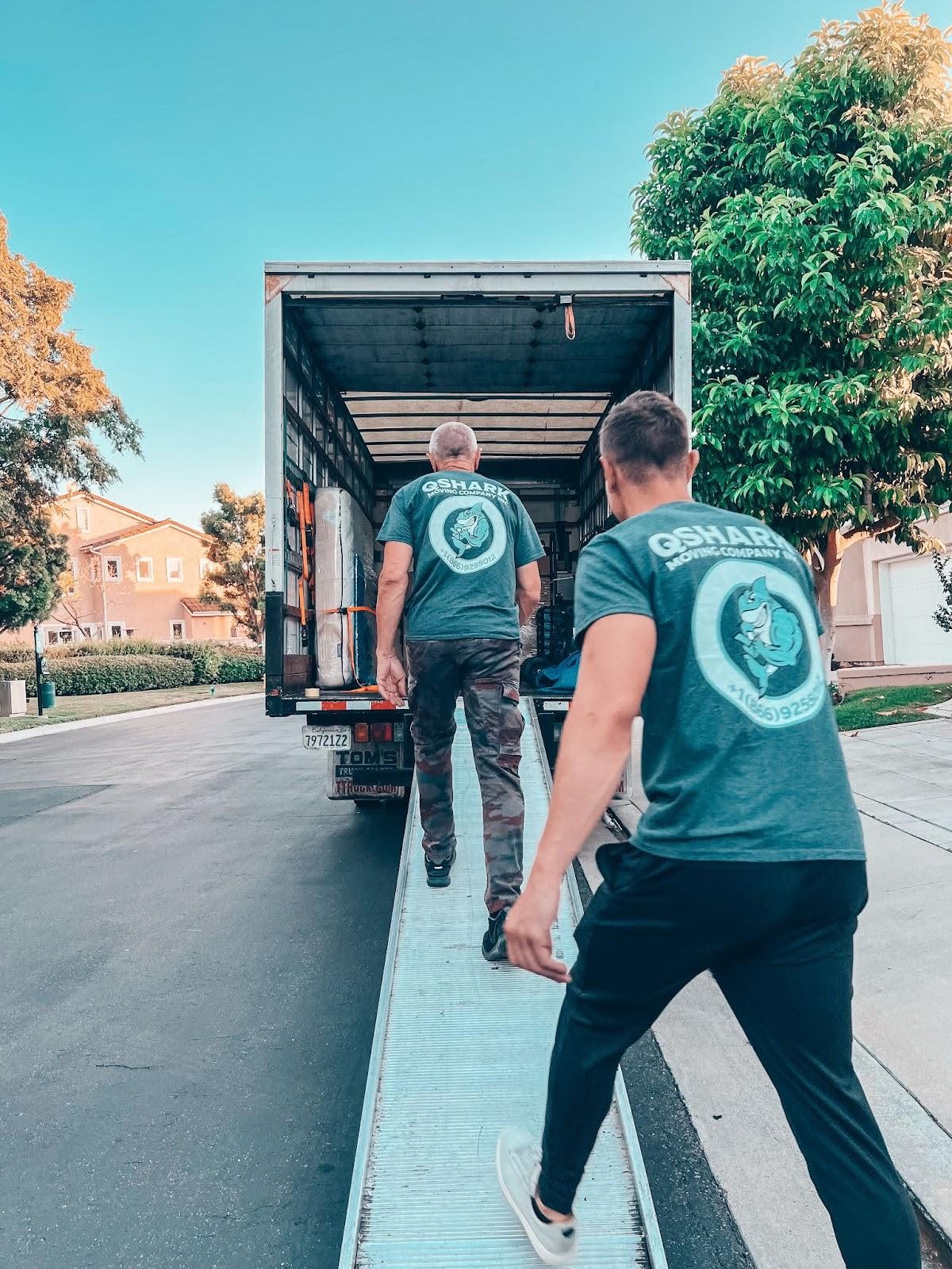 Residential Moves in Oakland