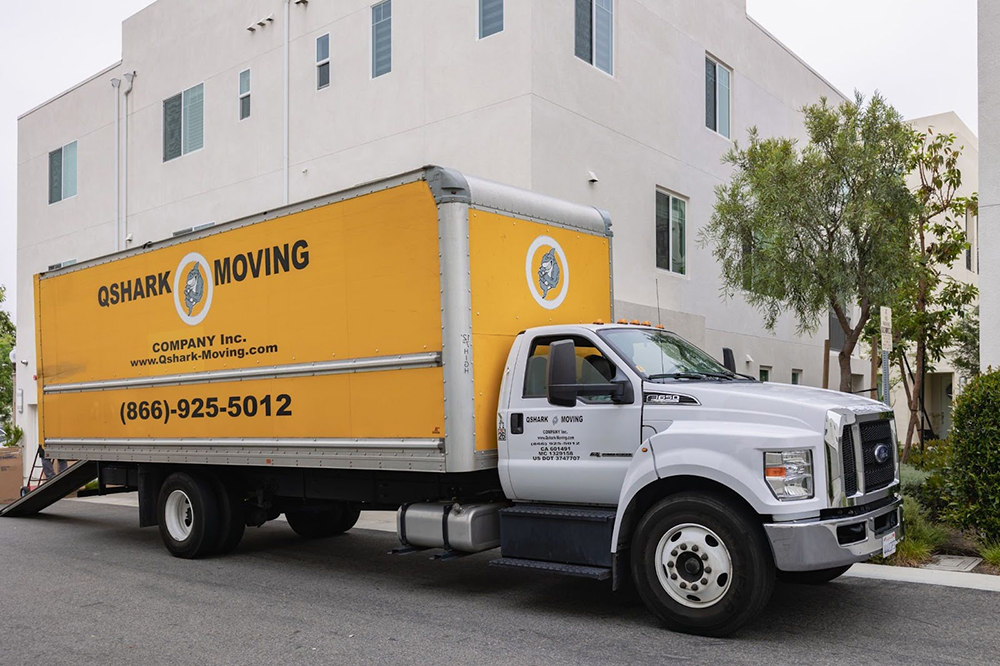 qshark moving truck being loaded